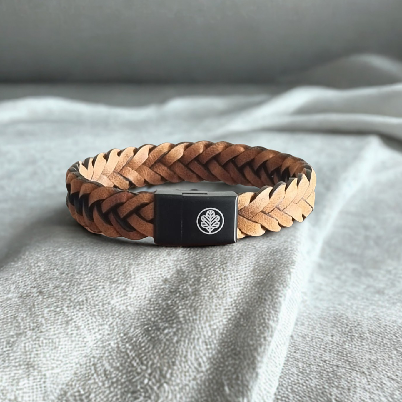 Iron & Oak Amsterdam - Forge Leather - Sand